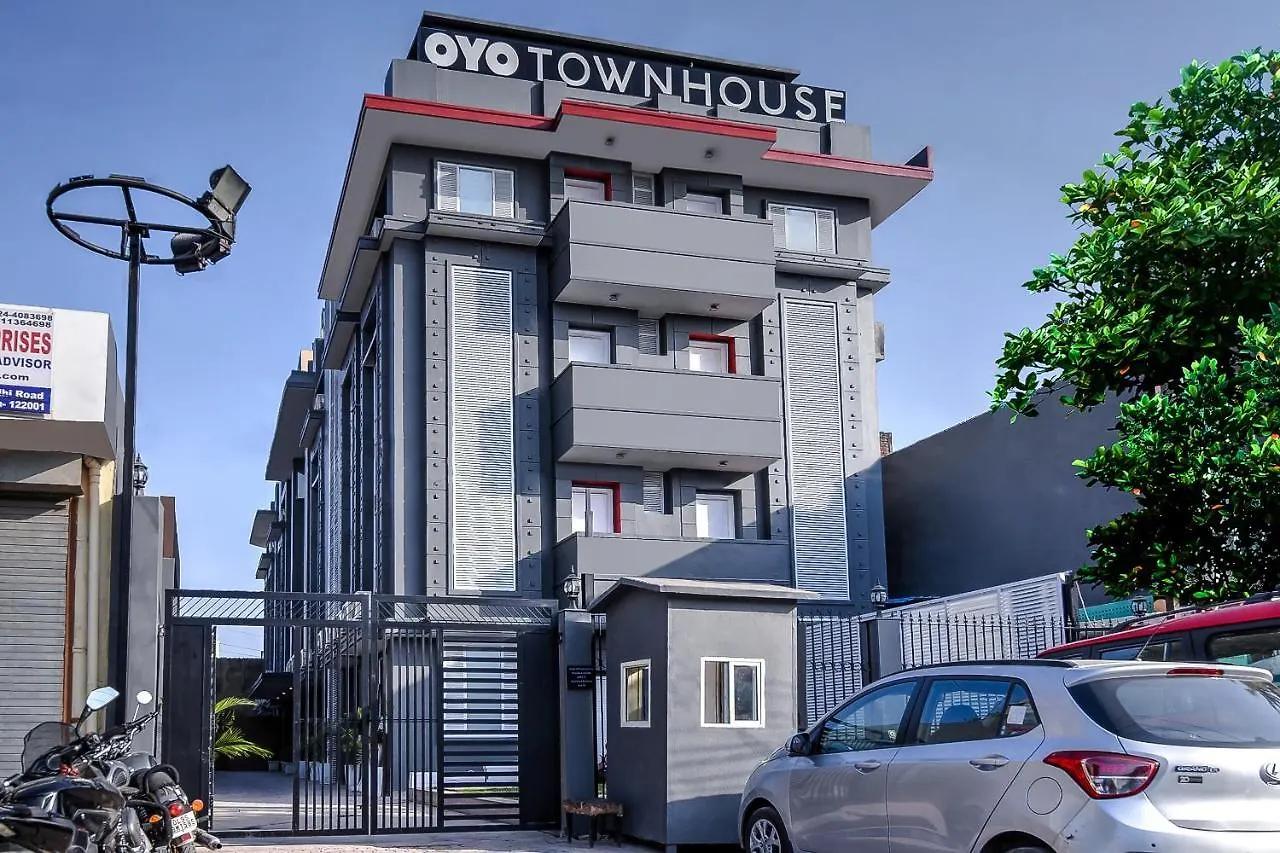 מלון גורגאון Oyo Townhouse 044 Sector 14 Gurugram