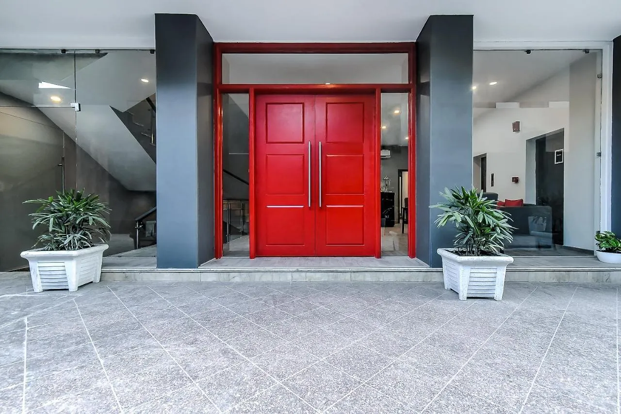 מלון גורגאון Oyo Townhouse 044 Sector 14 Gurugram הודו