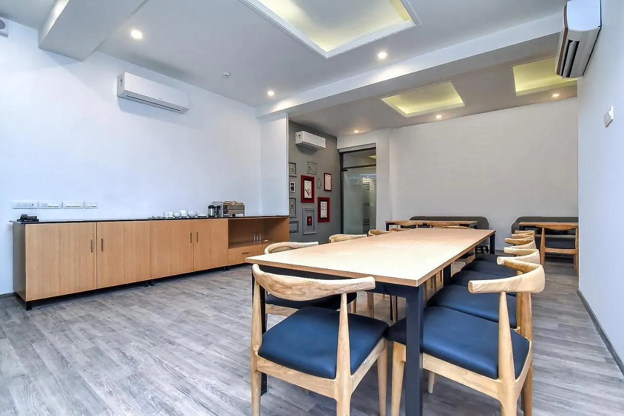 מלון גורגאון Oyo Townhouse 044 Sector 14 Gurugram